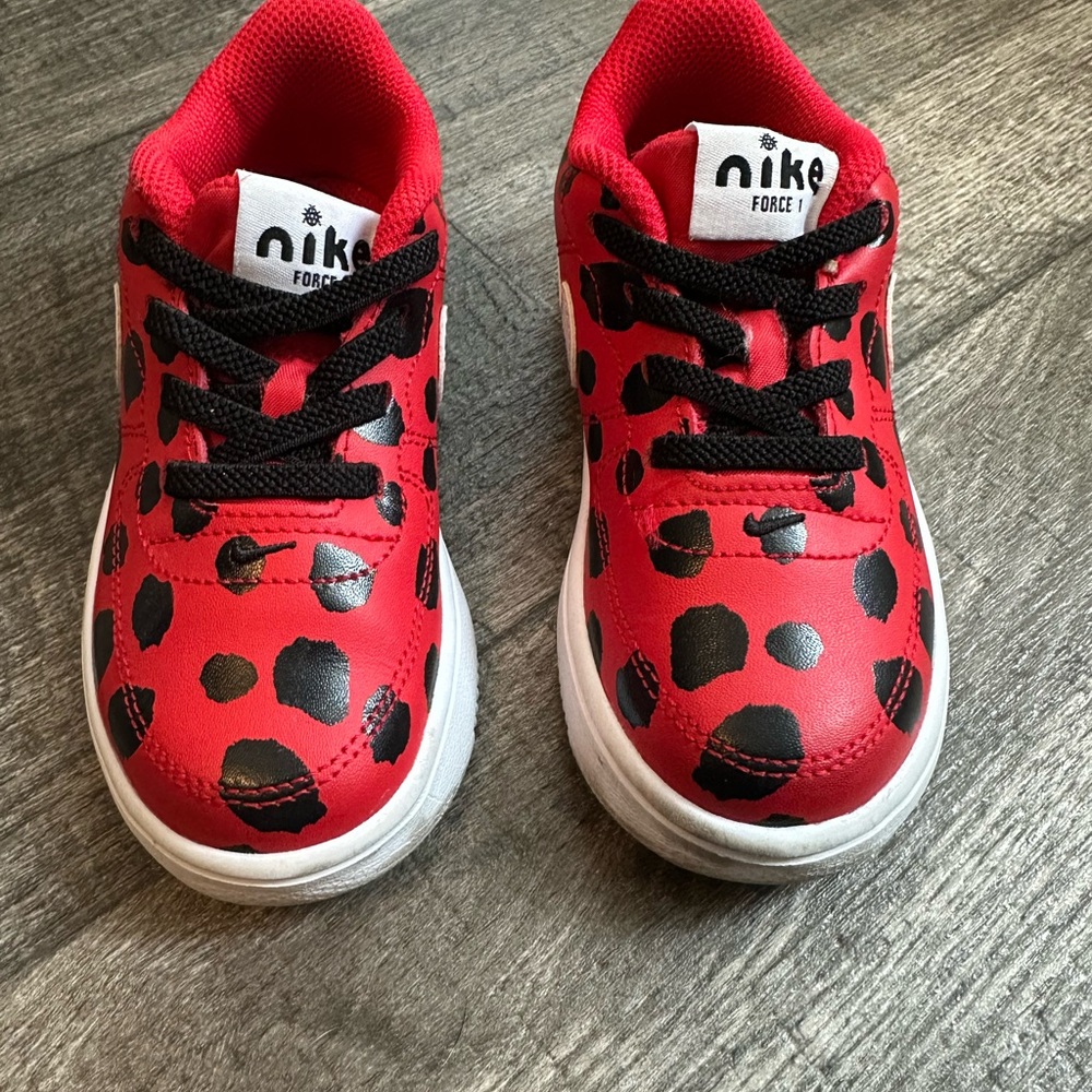 Nike Toddler Air Force 1 “Lil Ladybug” Sneakers